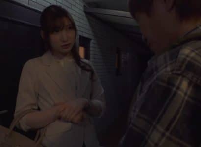 Poster of Cô hàng xóm tốt bụng mời vào nhà vì mất chìa khóa